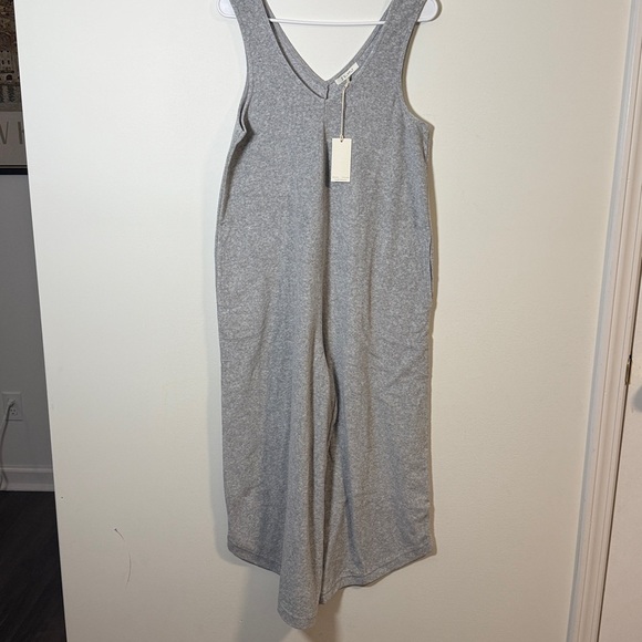 NWT Z SUPPLY Women's Gray Sleeveless Jumpsuit Small - Picture 3 of 4